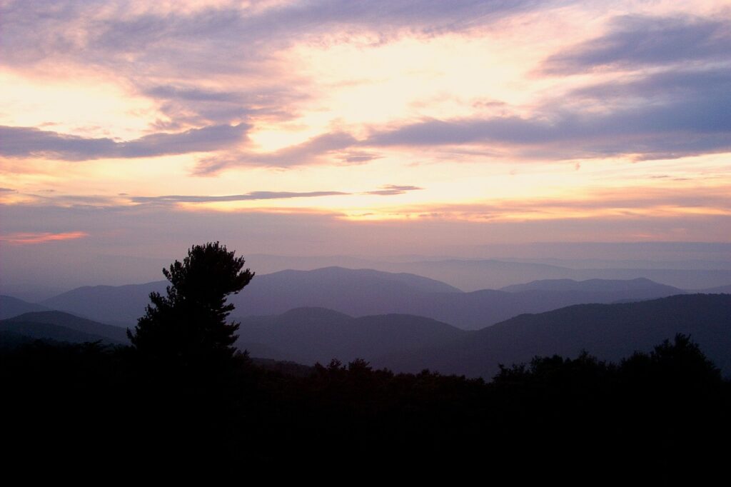 Blue Ridge Parkway Scenic Overlook and Mountain Views